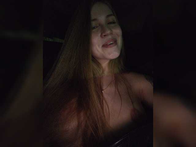 Capturas de tela de transmissão LEILA-ANGELL