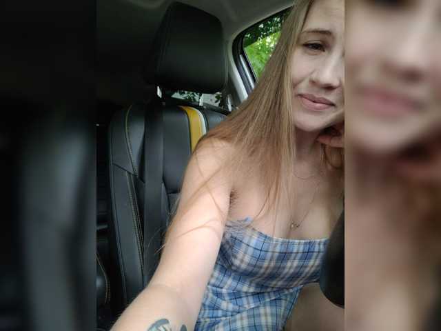 Capturas de tela de transmissão LEILA-ANGELL