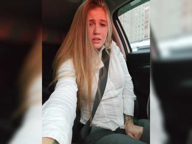 Capturas de tela de transmissão LEILA-ANGELL