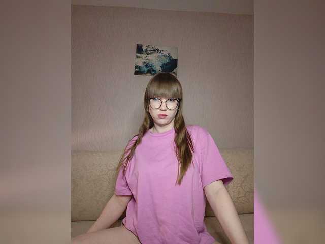 Fotos LilyCandy Welcome to my room. My name is Julia. Don't forget to put love and subscribe *In addition to privates, I go to a group (60tknmin). The strongest vibration is 222tkn