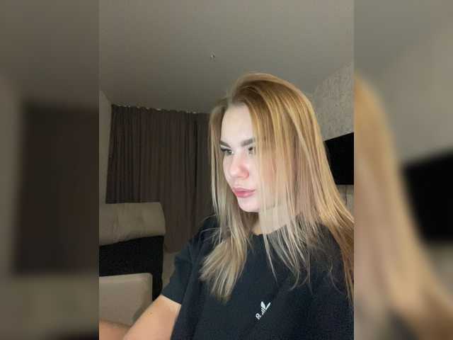 Capturas de tela de transmissão blonde_in_top