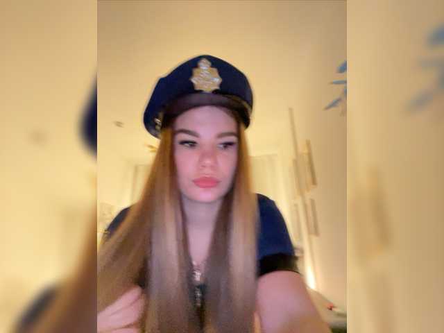 Capturas de tela de transmissão blonde_in_top