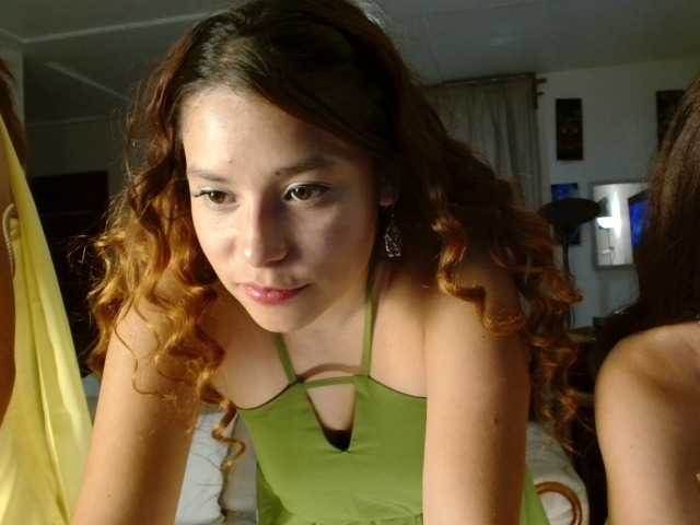 Capturas de tela de transmissão 3barelylegal18