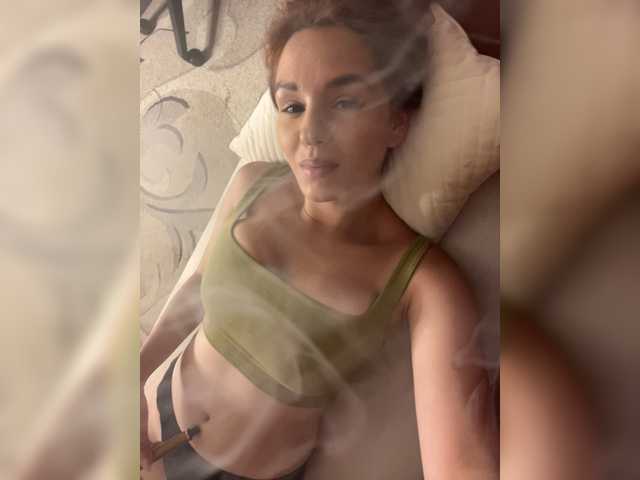 Capturas de tela de transmissão 1_Aariella_1
