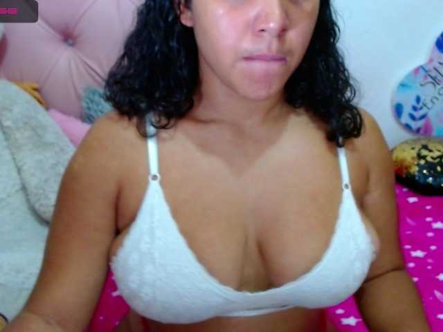 Capturas de tela de transmissão abrilcarolina