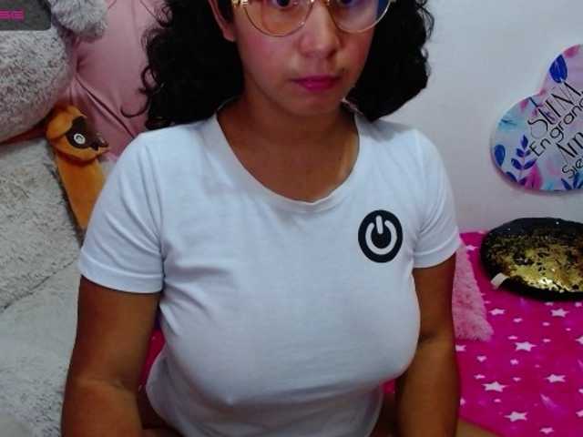 Capturas de tela de transmissão abrilcarolina