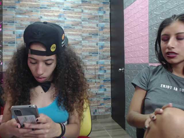 Capturas de tela de transmissão AbrilYSammy