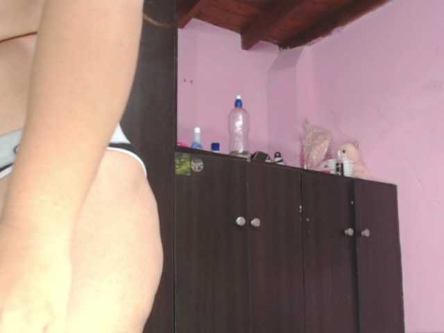 Capturas de tela de transmissão acutegirlxx