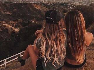 Chat de vídeo erótico adahlia-angel