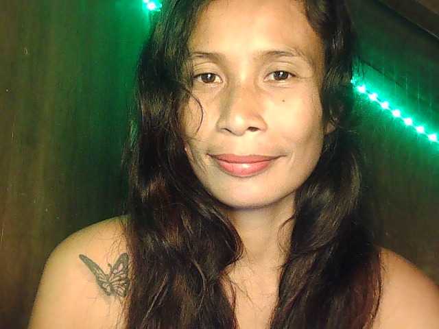 Capturas de tela de transmissão Adanna