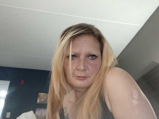 Foto do perfil Adelaideskyy