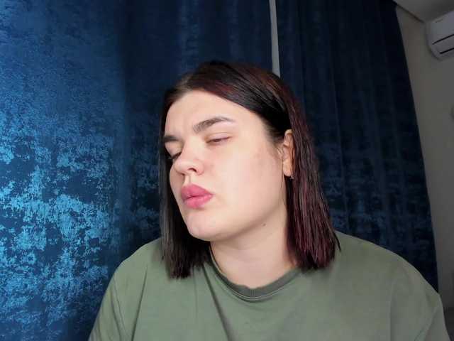 Capturas de tela de transmissão Adelina111