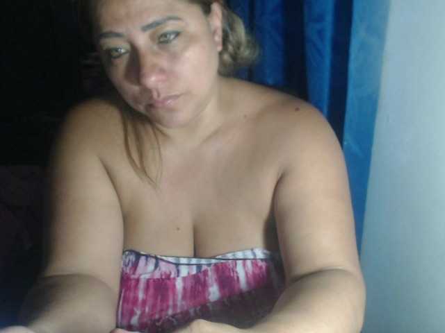 Capturas de tela de transmissão adrianamilf44
