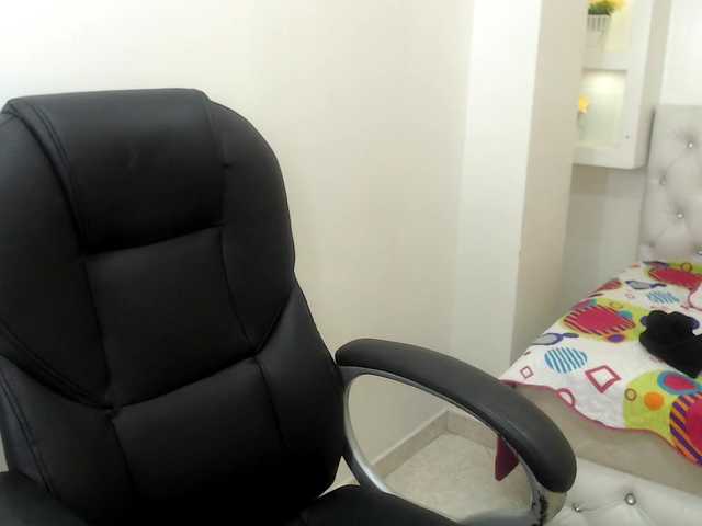 Capturas de tela de transmissão AgatharFox