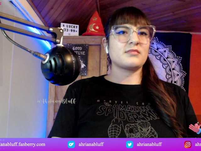 Capturas de tela de transmissão ahrianabluff