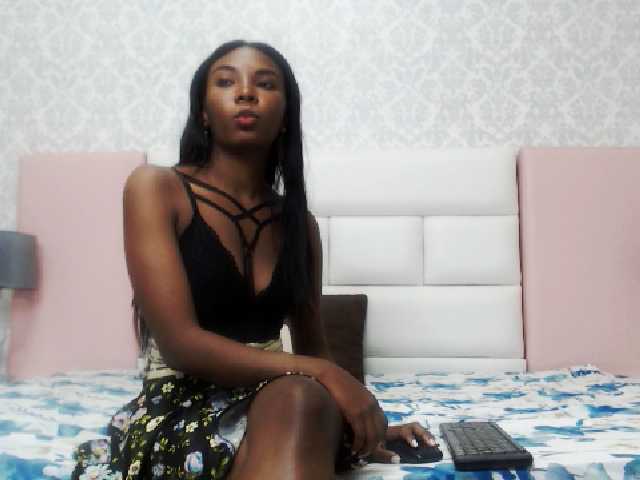 Capturas de tela de transmissão AishaBrown