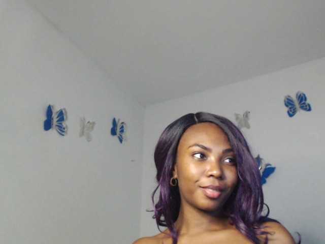 Capturas de tela de transmissão AishaBrown