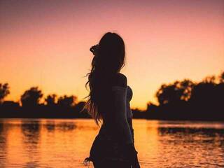 Chat de vídeo erótico AlahiaMonroe