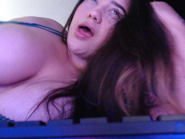 Capturas de tela de transmissão AliceKytelerr