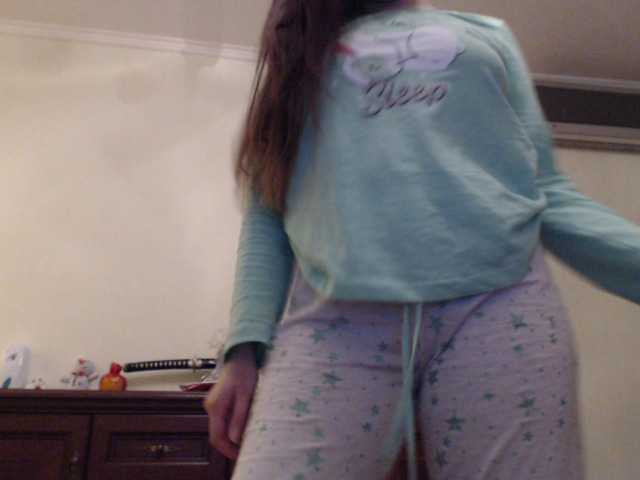 Capturas de tela de transmissão AlinaBertie3