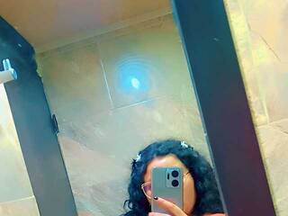 Chat de vídeo erótico alis281