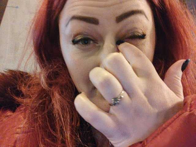 Capturas de tela de transmissão AlisaFist