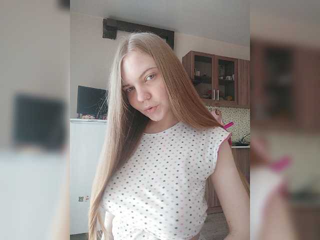 Fotos alisekss8 Hello boys!) Im Alice, Im 24 age. Subscribe to me and put a heart!) Subscription for tokens!) I undress in private or in a group, not in public) Collecting tokens for a new camera!!)