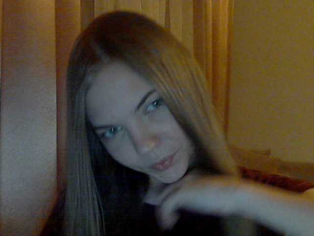 Fotos alisekss8 Hello boys!) I'm Alice, I'm 24. Subscribe to me and put a heart!) Subscription for tokens!)