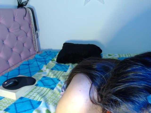 Fotos AmandaLorenz hiii babys, i am amandaI am 18 years old soy virgin, do you want to play with me?