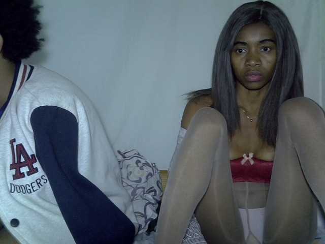 Capturas de tela de transmissão AmelieAndJames0919