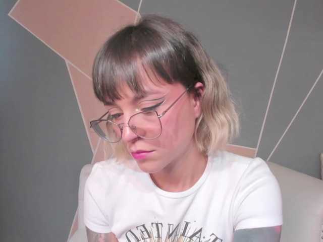 Capturas de tela de transmissão AmyAddison