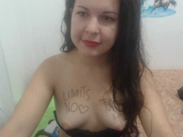 Capturas de tela de transmissão Amyroxan01