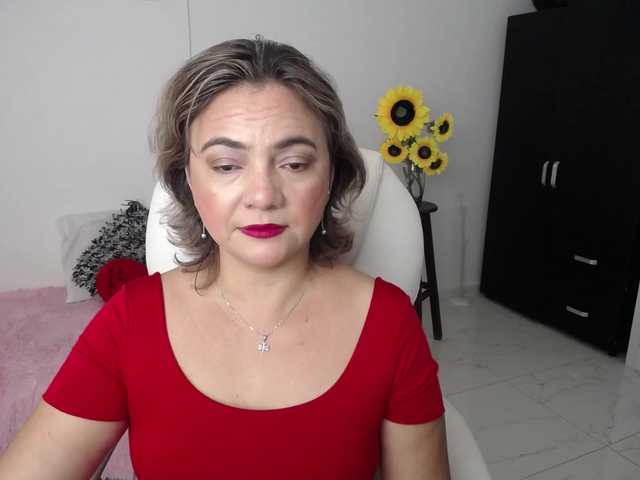 Capturas de tela de transmissão ana-hotmilf