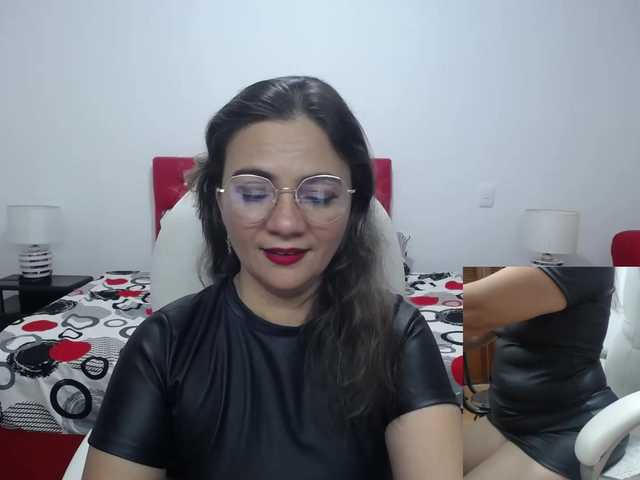 Capturas de tela de transmissão ana-hotmilf