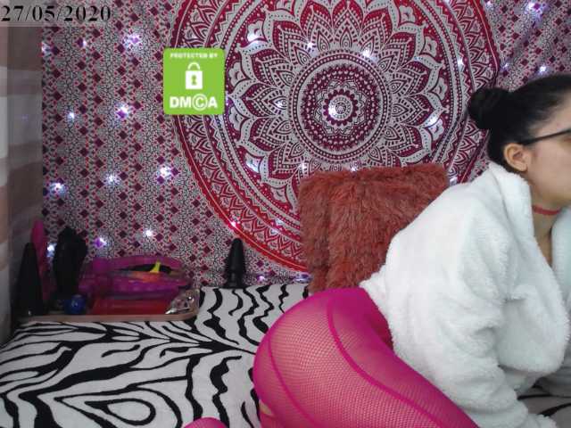 Capturas de tela de transmissão analgirll