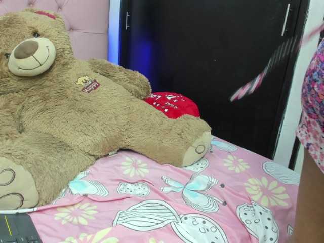 Capturas de tela de transmissão AndreaDuque