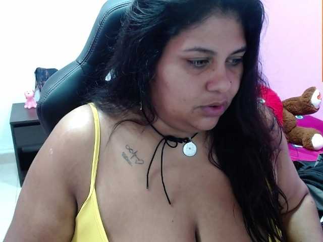 Fotos andreeina25 #bbw #squirt #latina #mature #ebony #bigboobs #bigass Hi guys, welcome to my room, #pregnant #mature #anal #milf #dirtyn #"young#latins#playdildo#sucktits#pantys#boun cetits#belly#feet#smile#natural#lovense#cumshow #