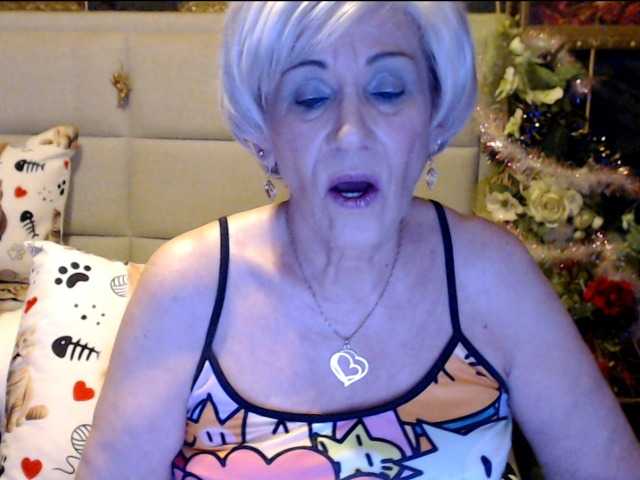 Fotos ANGELGRANNY welcom guys..pm..50 tk..pussy or ass..100..tits or feet..50..let s have fun