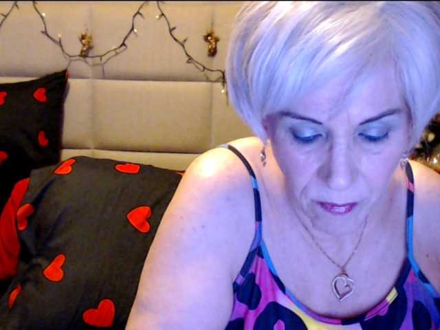 Fotos ANGELGRANNY welcom guys..pm..50 tk..pussy or ass..100..tits or feet..50..let s have fun