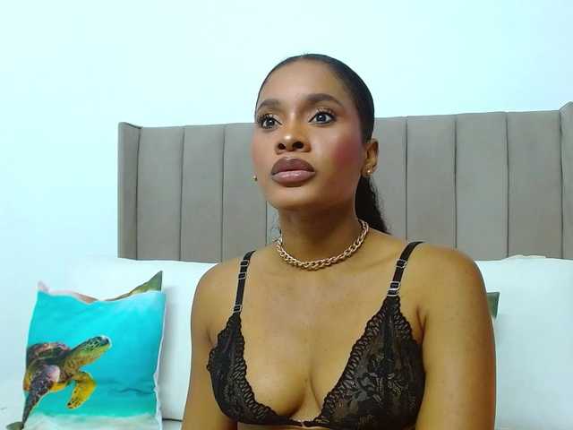 Capturas de tela de transmissão AngelinaBoss