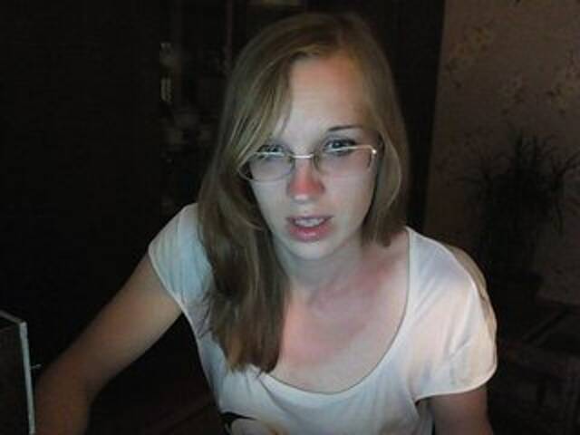 Capturas de tela de transmissão Angelpussy1