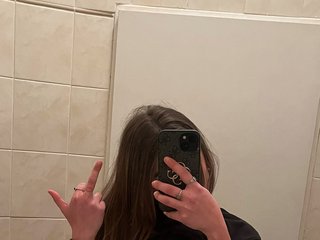 Chat de vídeo erótico anirie_findom