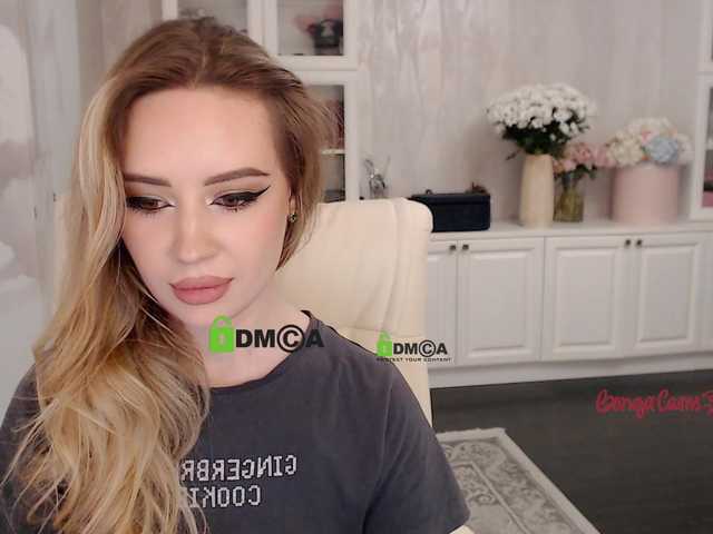 Capturas de tela de transmissão AnnaPoppy