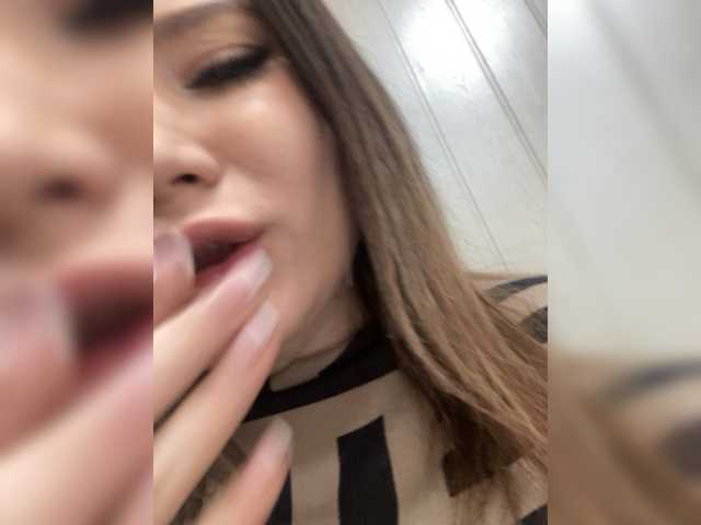 Capturas de tela de transmissão L0uisVuitton