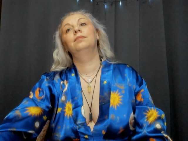 Capturas de tela de transmissão AnngelynaJoy