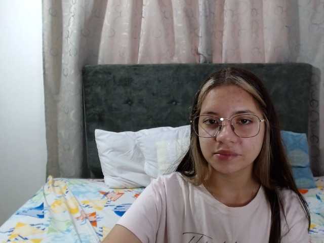 Capturas de tela de transmissão annielove18