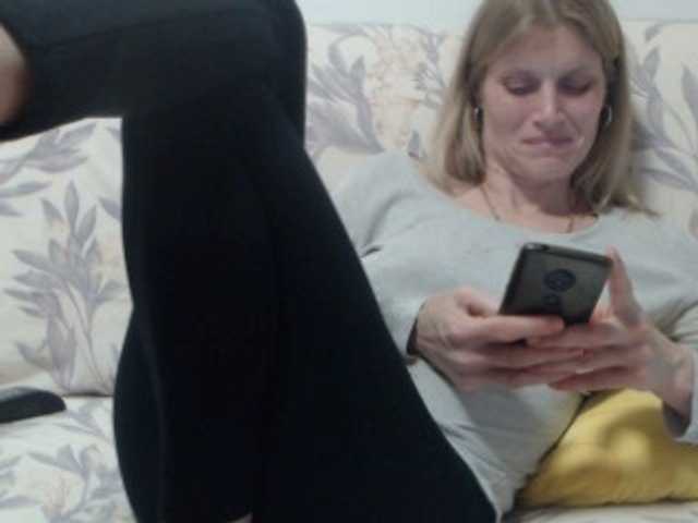 Capturas de tela de transmissão Annzhelika