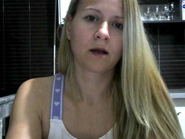 Capturas de tela de transmissão arianna_92