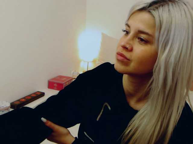 Capturas de tela de transmissão AryaJolie