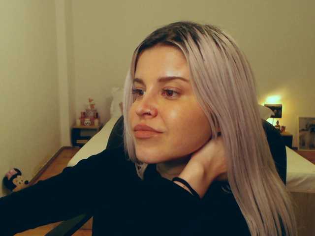 Capturas de tela de transmissão AryaJolie